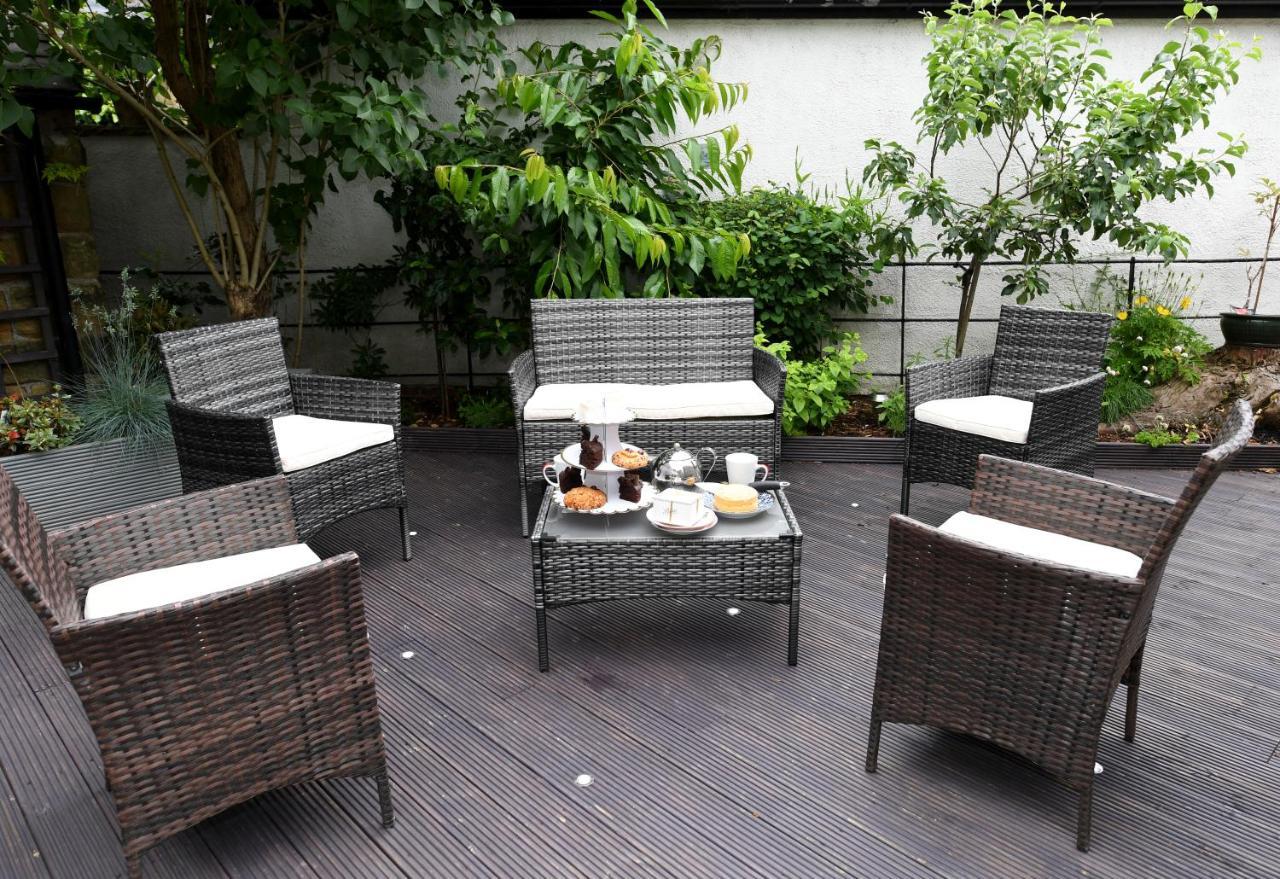 Harrogate Holiday Apartments - Courtyard Mews - Garden Exterior photo